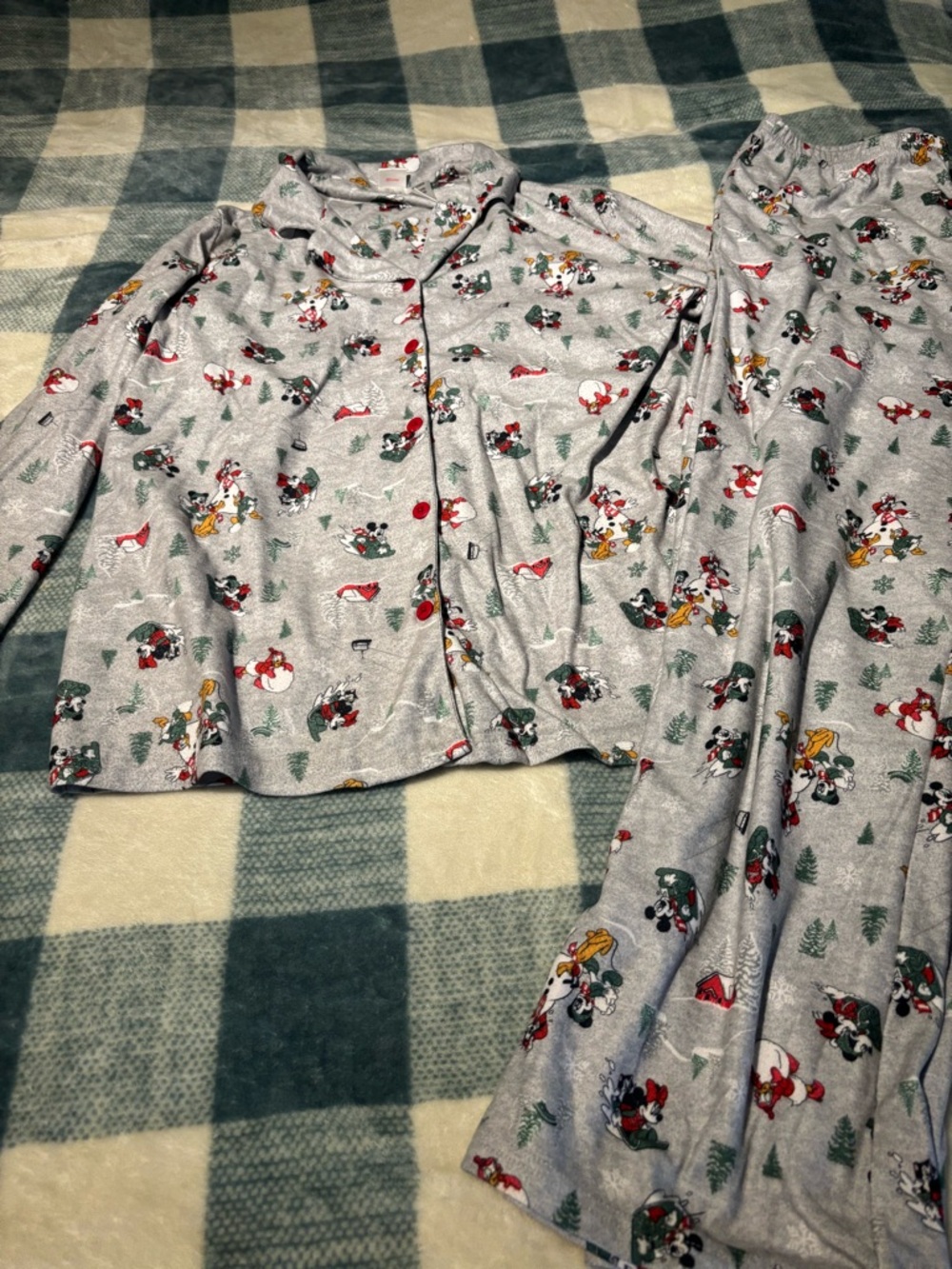 Disney flannel pj set! Size medium